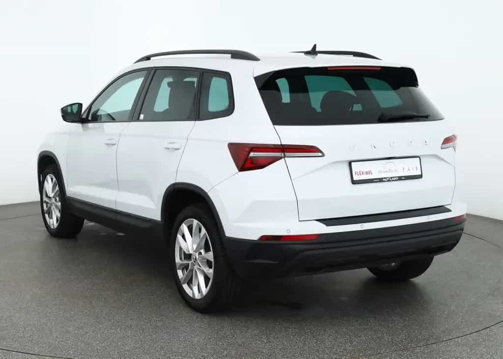 Skoda Karoq 1.5 TSI DSG Style LED Navi Standheizung 06/2022-photo-2