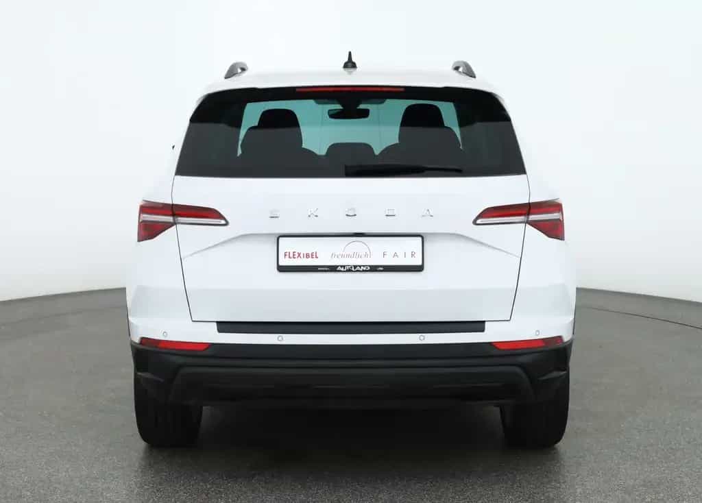 Skoda Karoq 1.5 TSI DSG Style LED Navi Standheizung 06/2022-photo-3