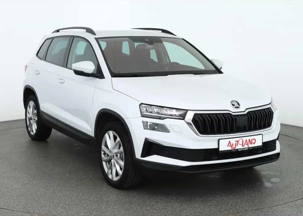 Skoda Karoq 1.5 TSI DSG Style LED Navi Standheizung 06/2022-photo-6