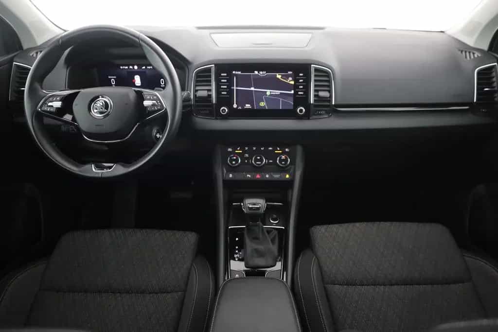 Skoda Karoq 1.5 TSI DSG Style LED Navi Standheizung 06/2022-photo-8