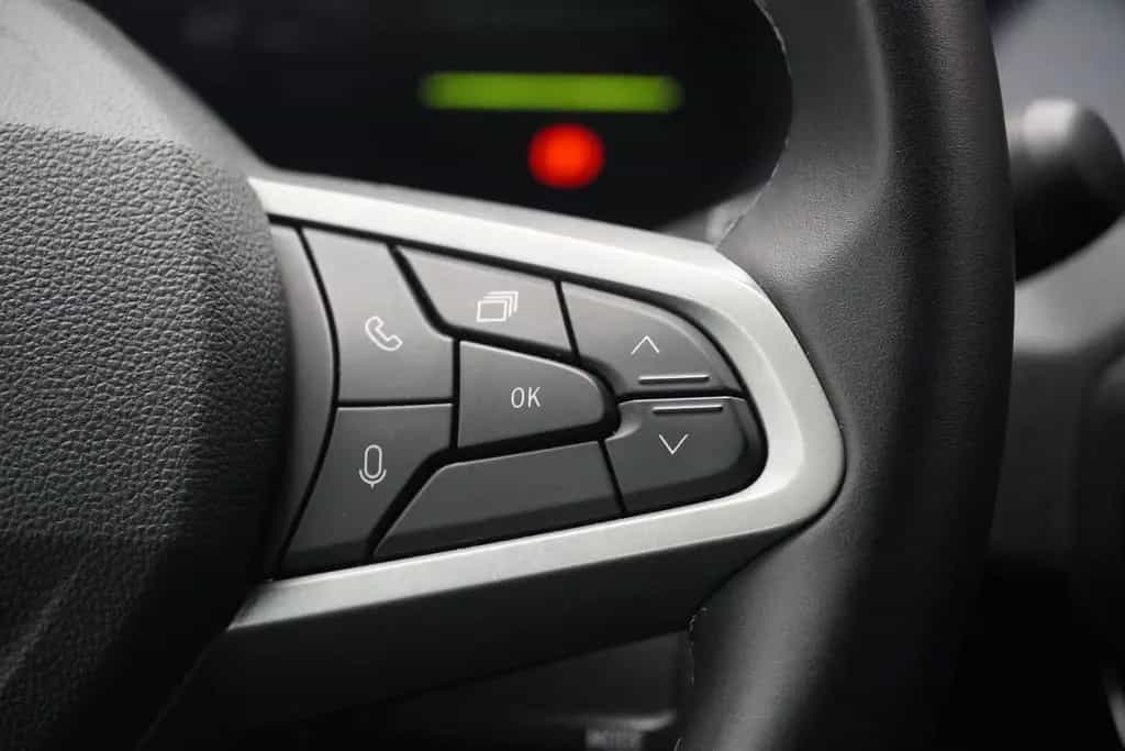 Dacia Duster TCe 130 LED Navi Kamera 04/2025-photo-23