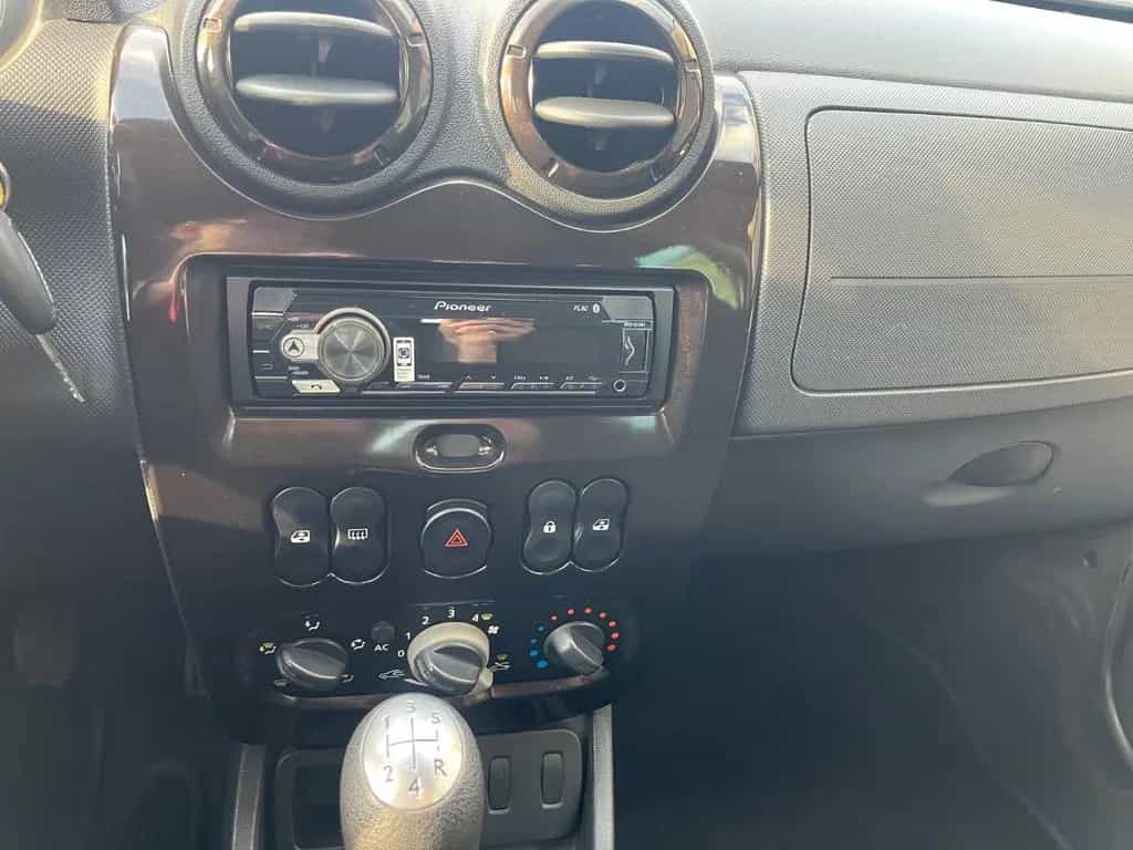Dacia Duster 05/2011-photo-14