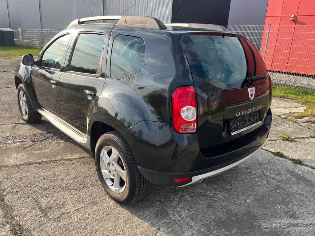 Dacia Duster 05/2011-photo-2