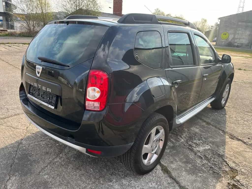 Dacia Duster 05/2011-photo-4