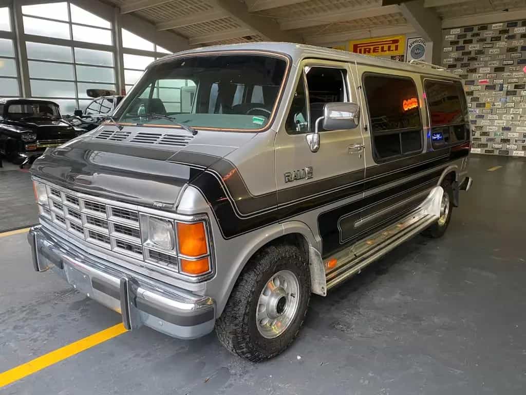Dodge Other B 250 Dodge RAM VAN Traumzustand 07/1987-photo-18
