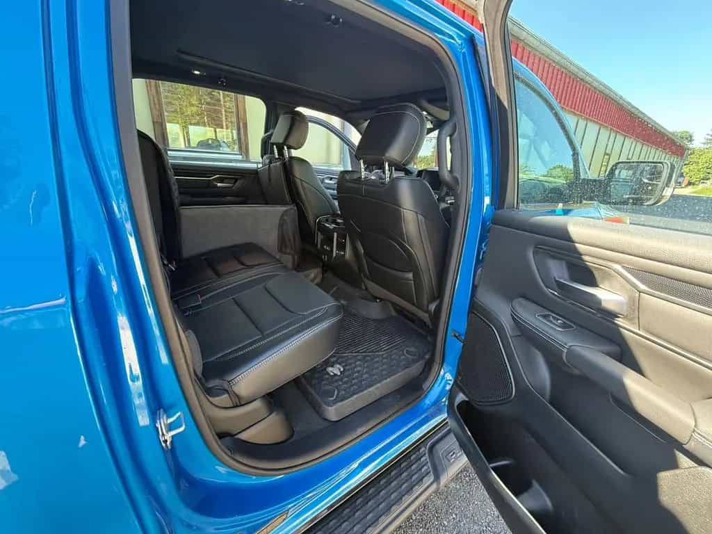 Dodge RAM 1500 5,7 Rebel mit Hardtop uvm MwSt ausweis 02/2026-photo-5