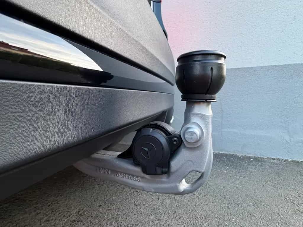 Mercedes-Benz GLA 200 AMG +Night+AHK+EasyPack+Ambi+KeyGo+ToT+ 05/2025-photo-15