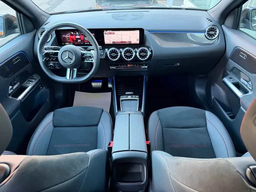 Mercedes-Benz GLA 200 AMG +Night+AHK+EasyPack+Ambi+KeyGo+ToT+ 05/2025-photo-16