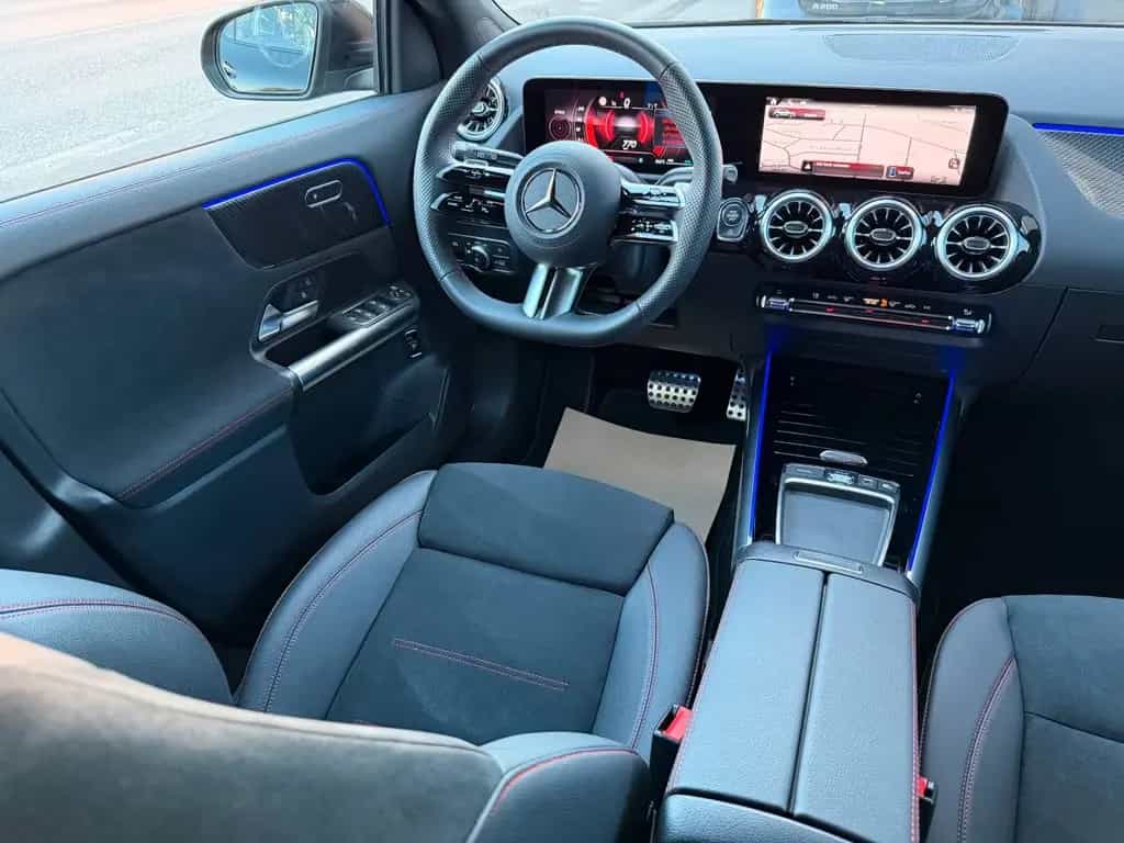 Mercedes-Benz GLA 200 AMG +Night+AHK+EasyPack+Ambi+KeyGo+ToT+ 05/2025-photo-19