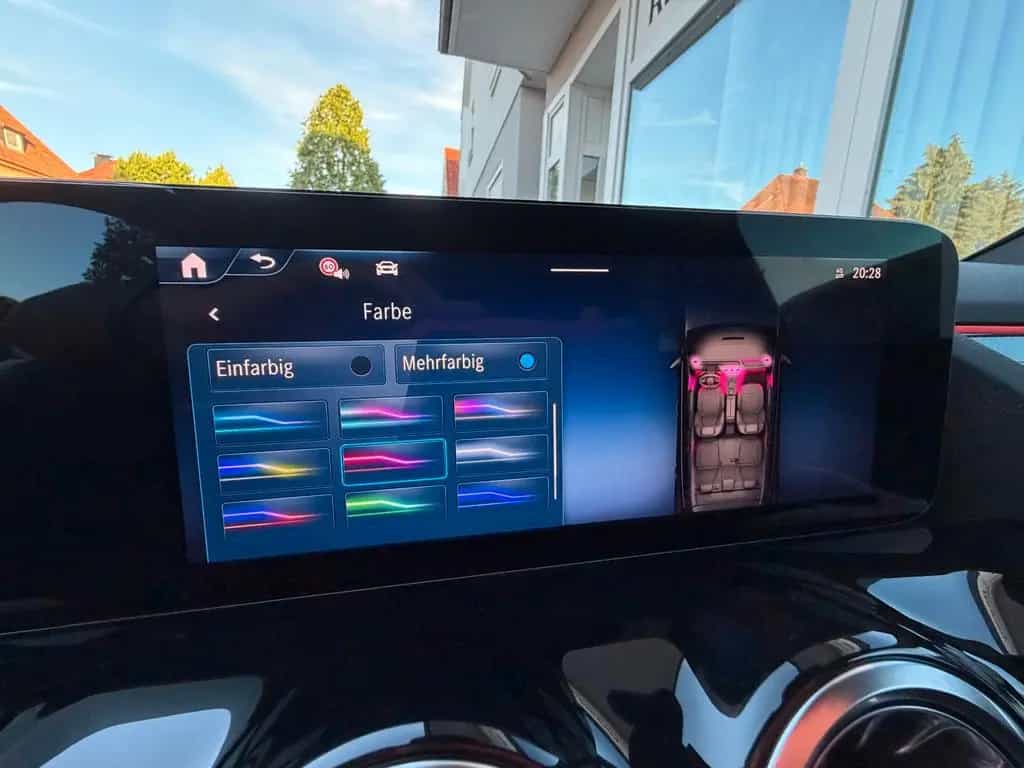 Mercedes-Benz GLA 200 AMG +Night+AHK+EasyPack+Ambi+KeyGo+ToT+ 05/2025-photo-47
