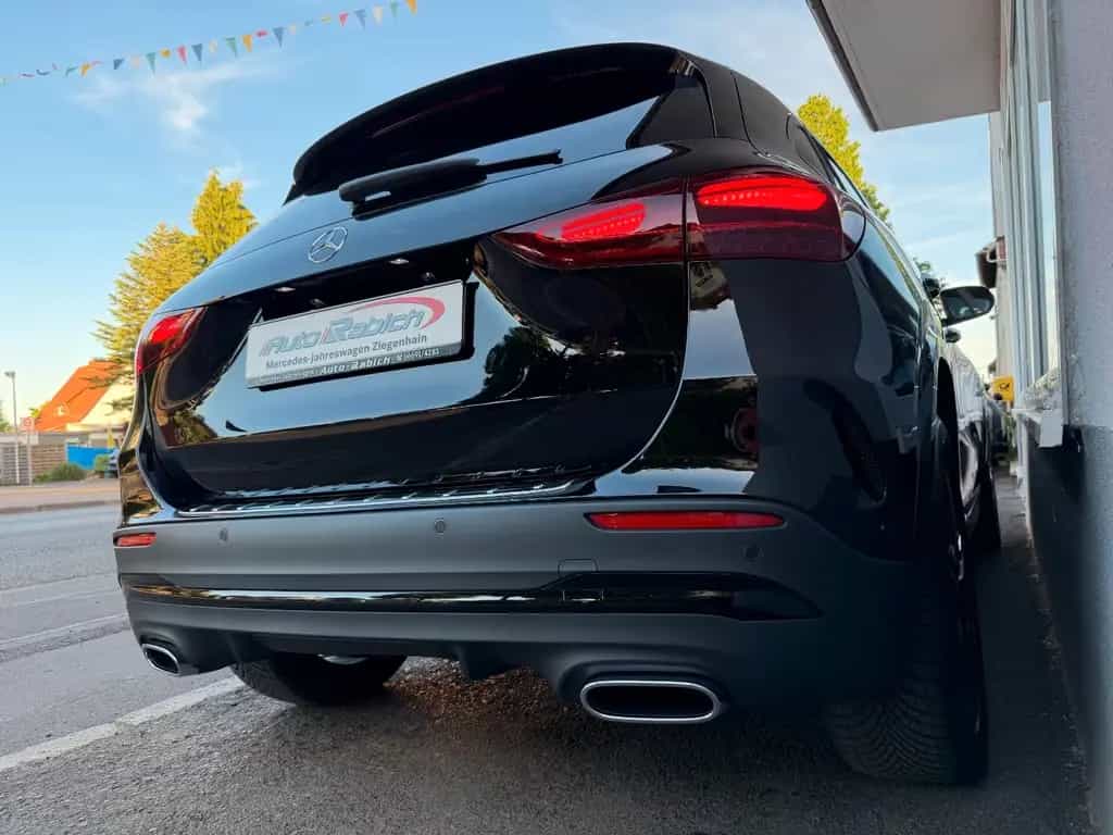 Mercedes-Benz GLA 200 AMG +Night+AHK+EasyPack+Ambi+KeyGo+ToT+ 05/2025-photo-9