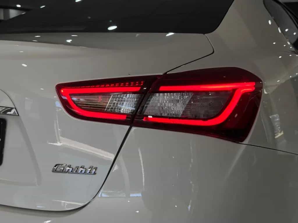 Maserati Ghibli 3.0 V6 *H&K*MMRY*BREMBO*FACELIFT*CAM*21Z* 02/2021-photo-8