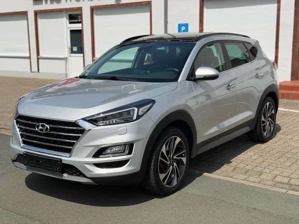 Hyundai TUCSON Premium 2WD KEYLESS/NAVI/PAN0/360 KAMERA 06/2019-photo-0