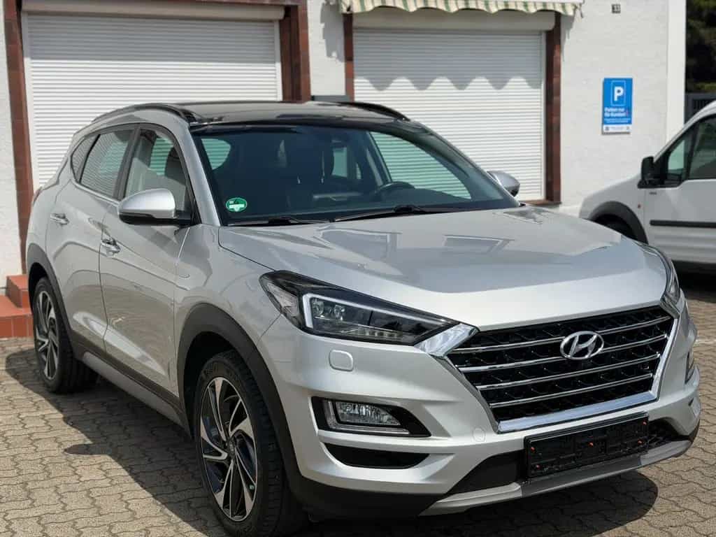 Hyundai TUCSON Premium 2WD KEYLESS/NAVI/PAN0/360 KAMERA 06/2019-photo-2