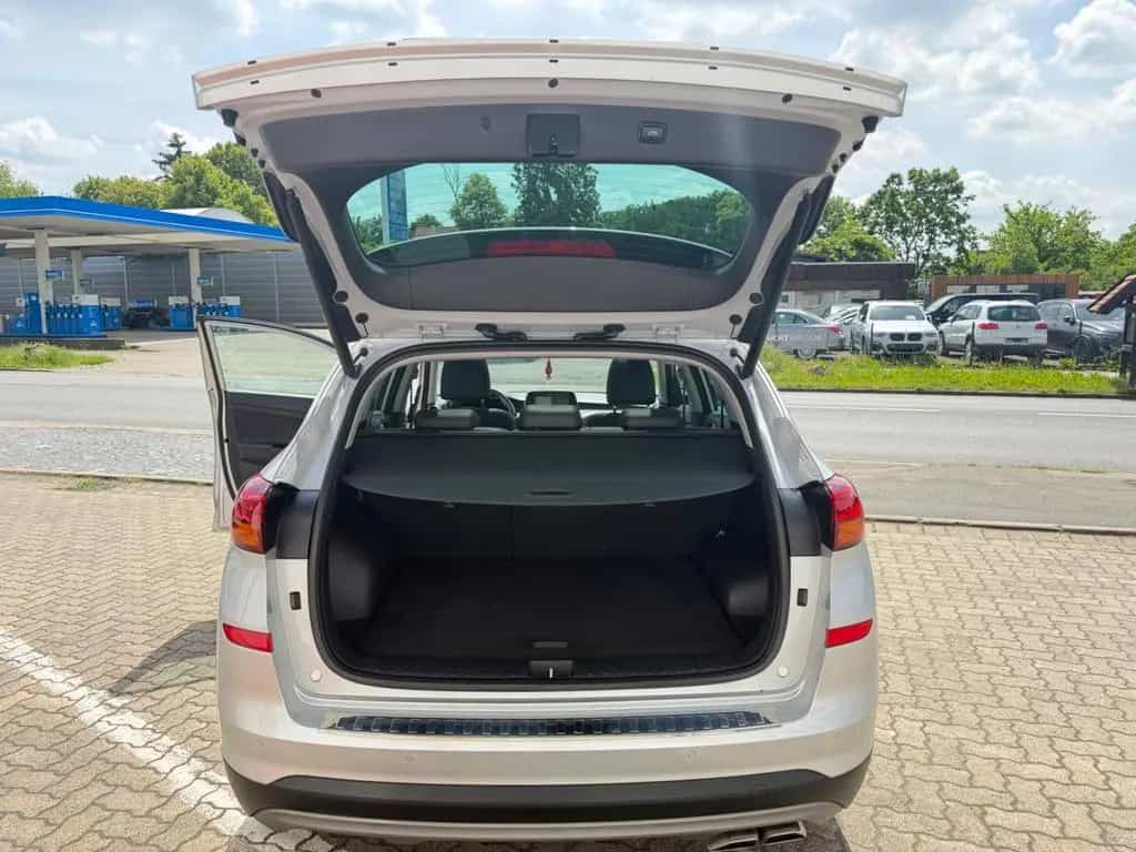 Hyundai TUCSON Premium 2WD KEYLESS/NAVI/PAN0/360 KAMERA 06/2019-photo-26