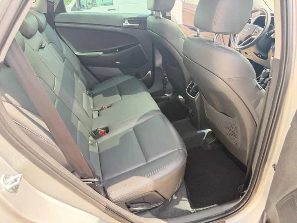 Hyundai TUCSON Premium 2WD KEYLESS/NAVI/PAN0/360 KAMERA 06/2019-photo-28