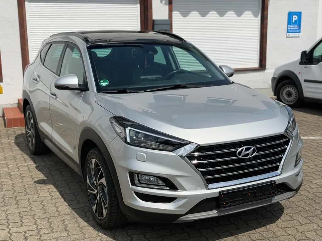 Hyundai TUCSON Premium 2WD KEYLESS/NAVI/PAN0/360 KAMERA 06/2019-photo-3