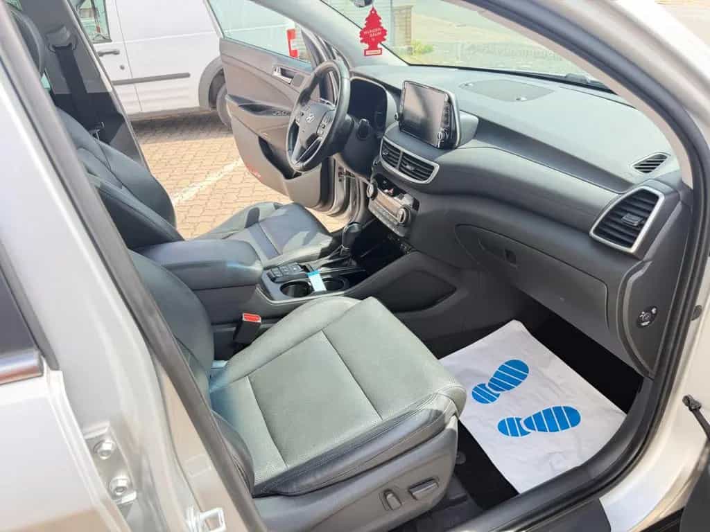 Hyundai TUCSON Premium 2WD KEYLESS/NAVI/PAN0/360 KAMERA 06/2019-photo-31