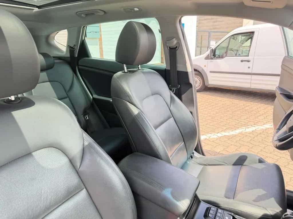 Hyundai TUCSON Premium 2WD KEYLESS/NAVI/PAN0/360 KAMERA 06/2019-photo-34