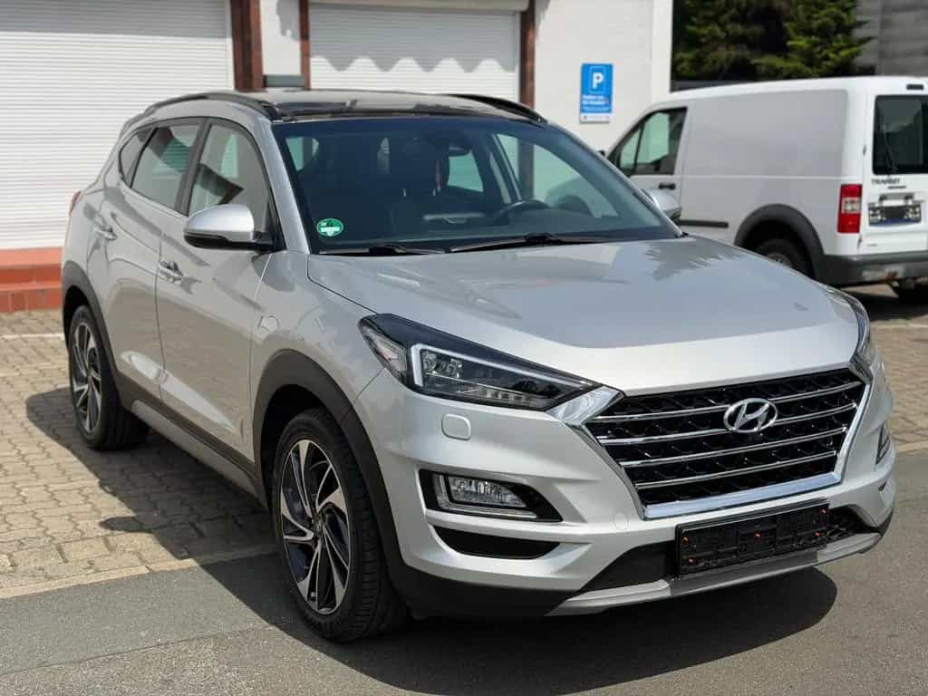 Hyundai TUCSON Premium 2WD KEYLESS/NAVI/PAN0/360 KAMERA 06/2019-photo-4