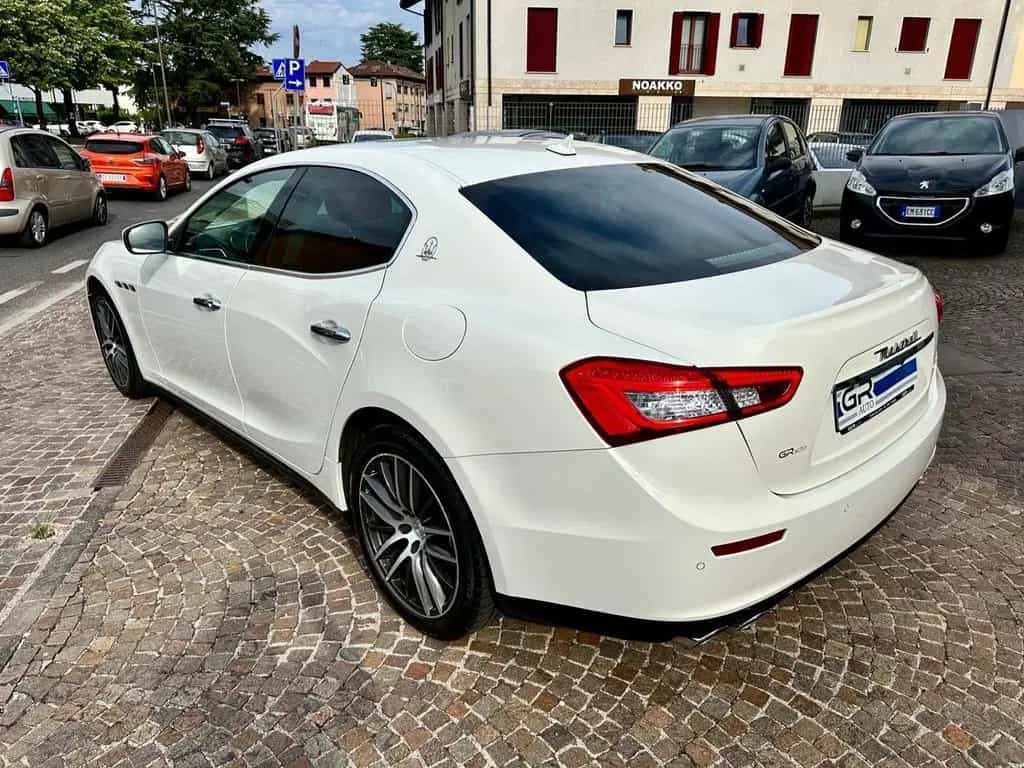 Maserati Ghibli 3.0d V6 250Cv -Uniproprietario 05/2017-photo-3