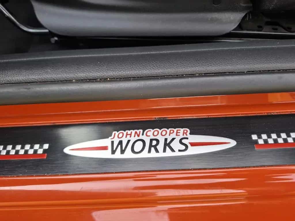 MINI Cooper John Cooper Works 10/2018-photo-13