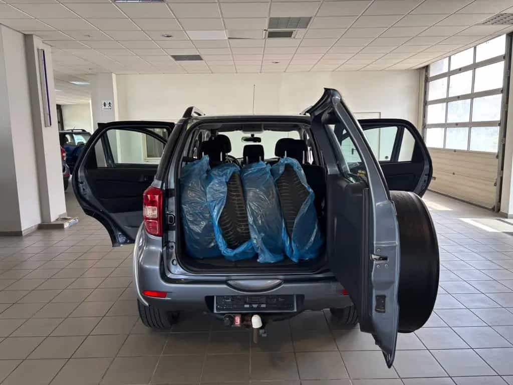 Daihatsu Terios 4WD Top S TÜV NEU 11/2006-photo-10