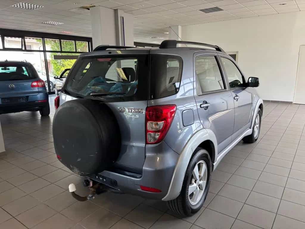 Daihatsu Terios 4WD Top S TÜV NEU 11/2006-photo-3