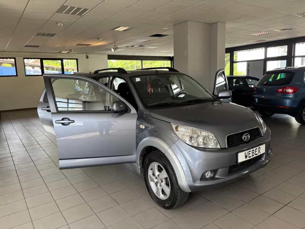 Daihatsu Terios 4WD Top S TÜV NEU 11/2006-photo-8