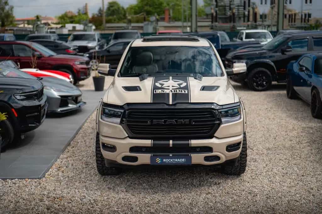Dodge RAM 5.7 V8 HEMI 4x4 ARMY STYLE Offroad *Pano*LED 07/2021-photo-1