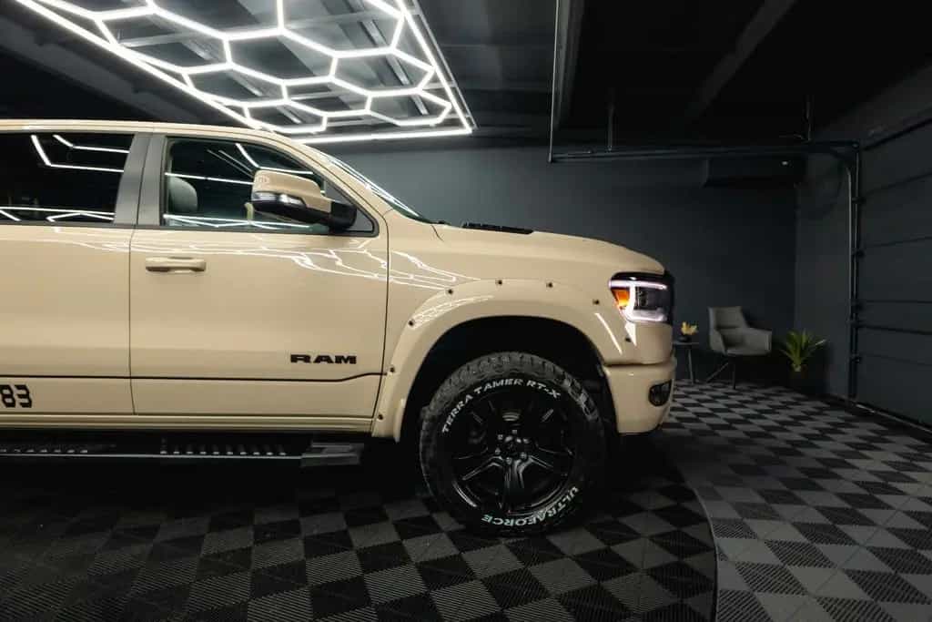 Dodge RAM 5.7 V8 HEMI 4x4 ARMY STYLE Offroad *Pano*LED 07/2021-photo-18