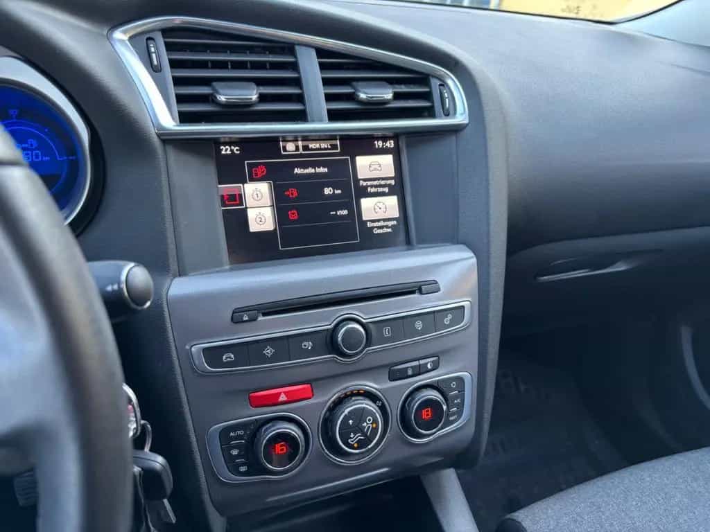 Citroën C4 Lim. Selection 07/2017-photo-12