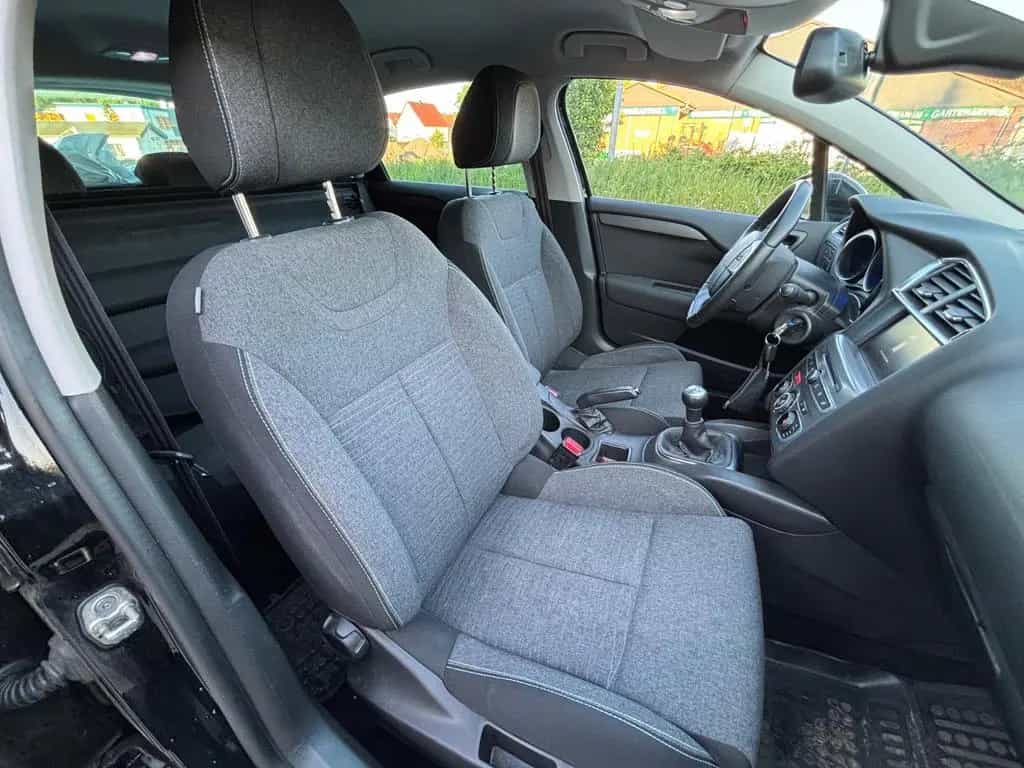 Citroën C4 Lim. Selection 07/2017-photo-8