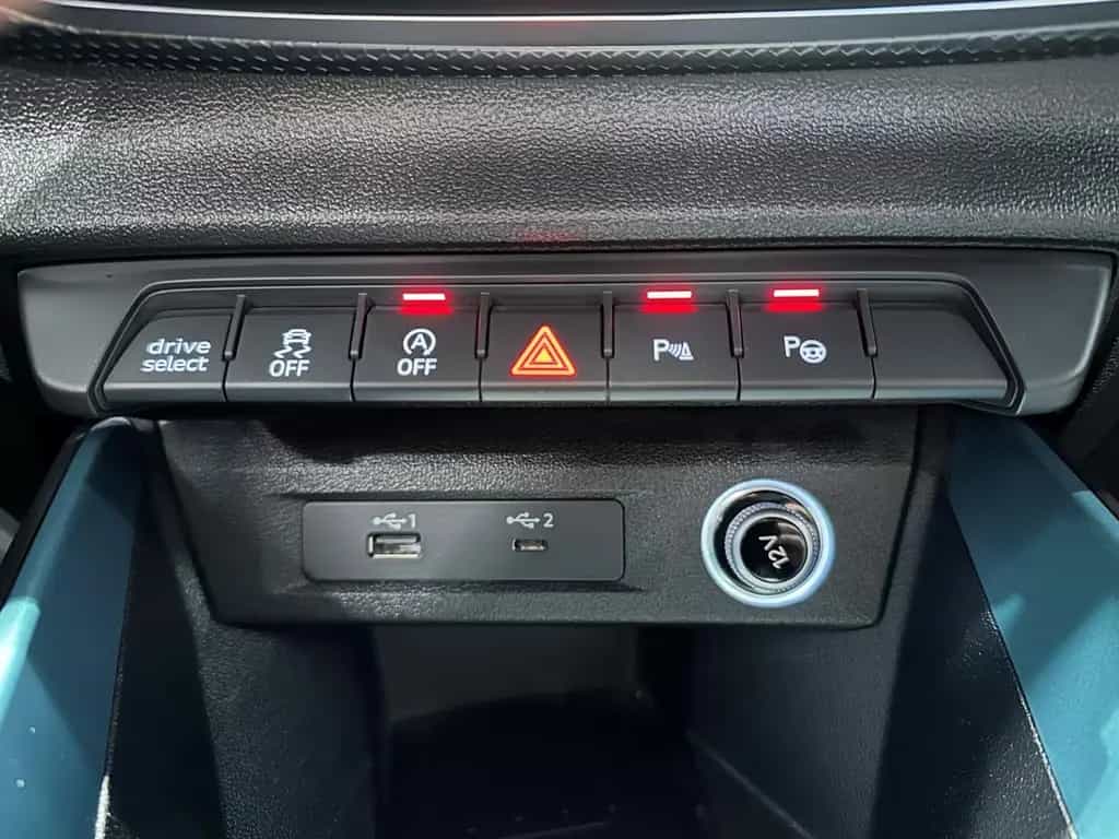 Audi A1 ADVANCED SPORT LED ACC NAVI VIRTUAL SPORTSITZ 08/2018-photo-24