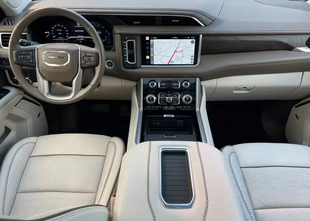 GMC Yukon Denali Lang 6.2L V8 TV BOSE PANO LUFT 360° 7Sitz 01/2022-photo-12