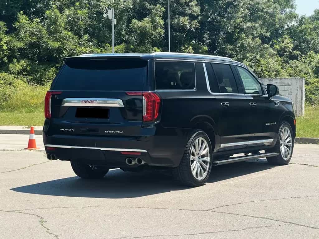 GMC Yukon Denali Lang 6.2L V8 TV BOSE PANO LUFT 360° 7Sitz 01/2022-photo-5