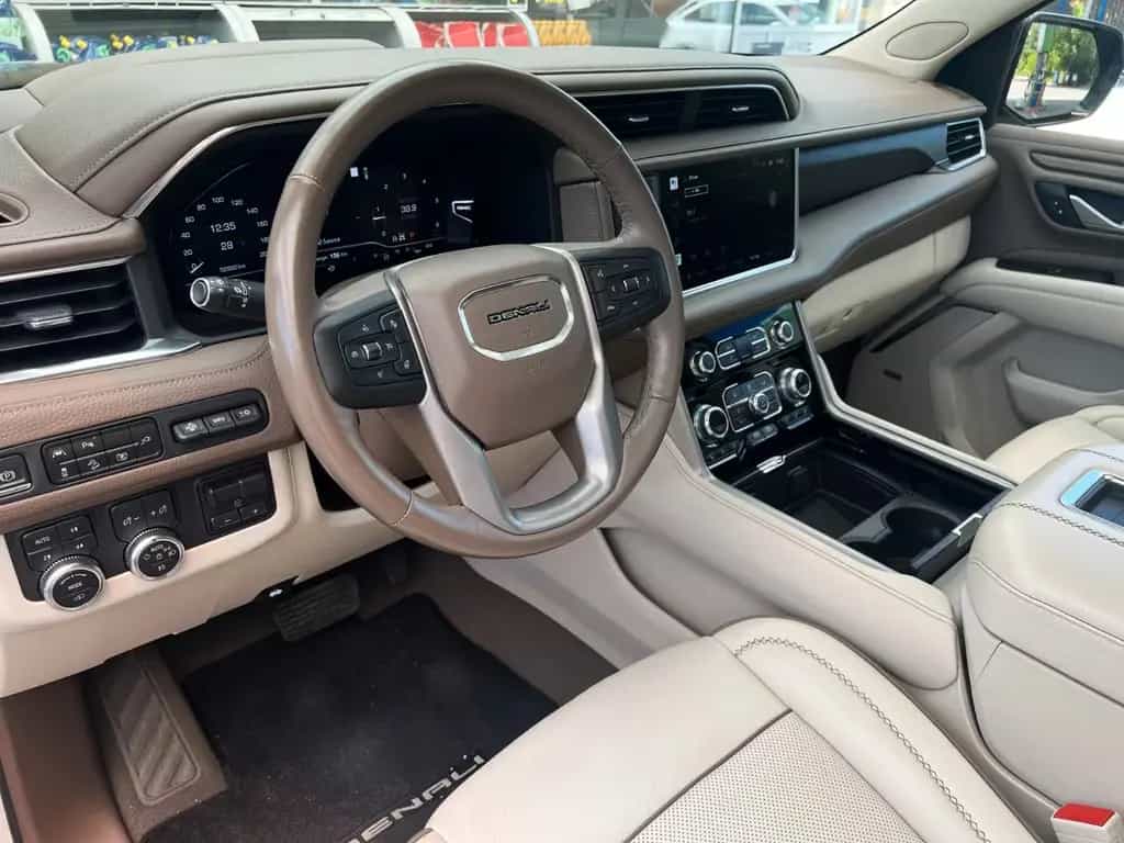 GMC Yukon Denali Lang 6.2L V8 TV BOSE PANO LUFT 360° 7Sitz 01/2022-photo-9
