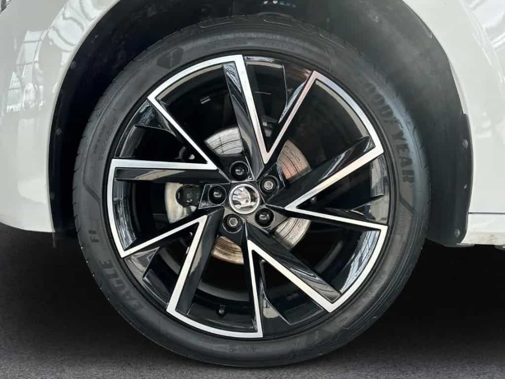Skoda Kamiq 1.5 TSI DSG MonteCarlo Pano Navi Tempo SHZ 12/2022-photo-13