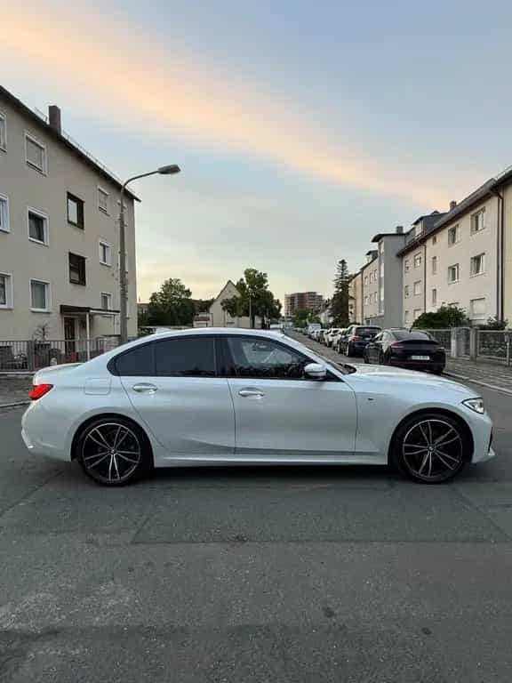 BMW 320 d xDrive M Sport Automatik M Sport 06/2019-photo-3