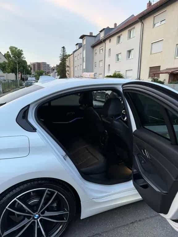 BMW 320 d xDrive M Sport Automatik M Sport 06/2019-photo-5