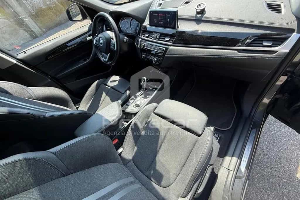 BMW X1 sDrive18d Advantage 09/2021-photo-10
