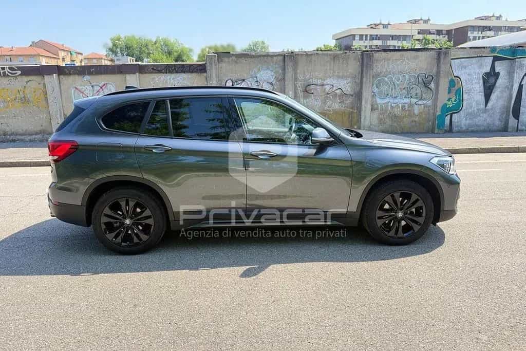 BMW X1 sDrive18d Advantage 09/2021-photo-3