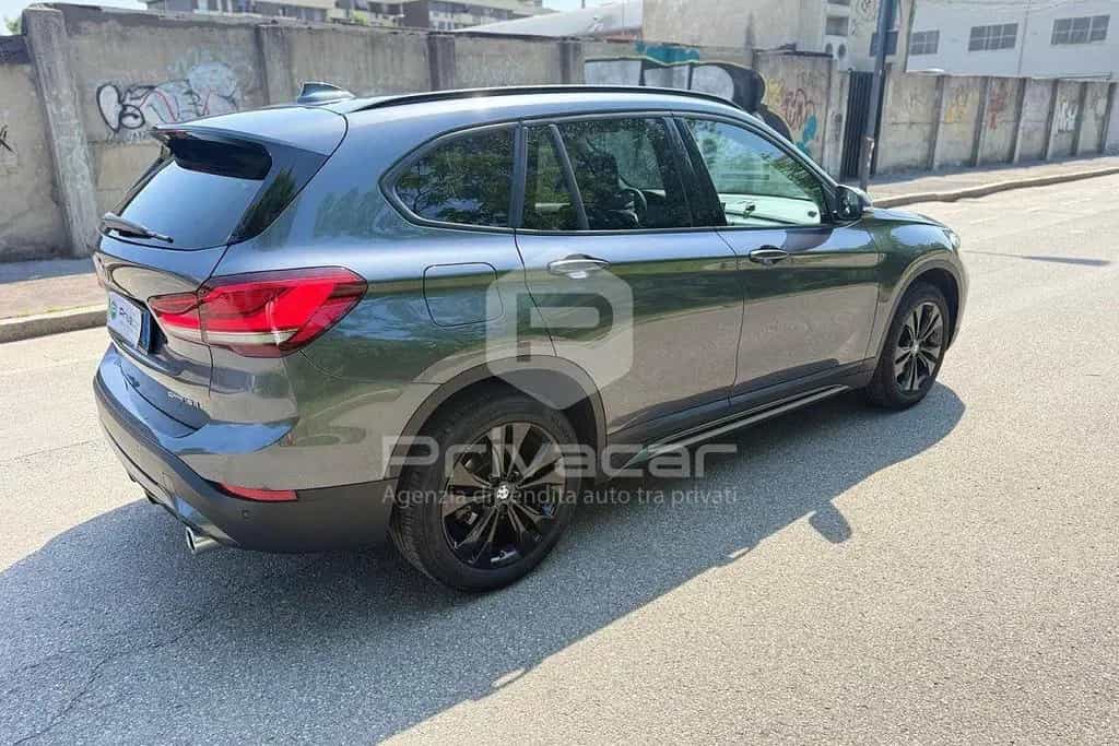 BMW X1 sDrive18d Advantage 09/2021-photo-4