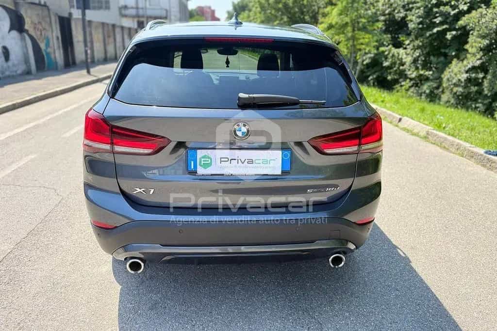 BMW X1 sDrive18d Advantage 09/2021-photo-5