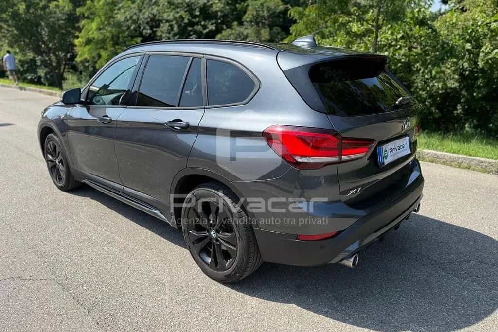BMW X1 sDrive18d Advantage 09/2021-photo-6