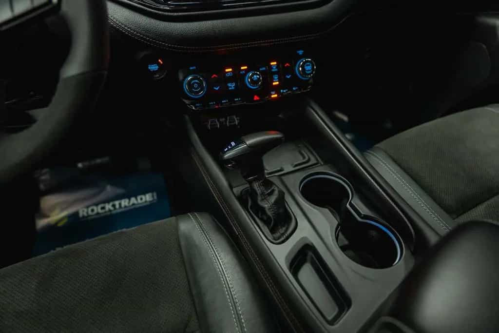 Dodge Durango 5.7 V8 R/T SRT 4x4 Night-Paket Modell 22 10/2022-photo-27