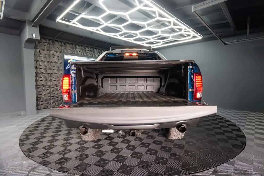 Dodge RAM 5.7 V8 HEMI 4x4 OFFROAD Night-Paket WARLOCK 05/2023-photo-24