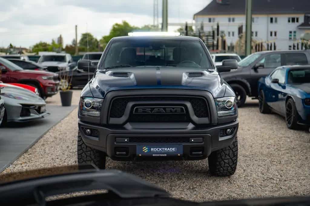 Dodge RAM 5.7 V8 HEMI 4x4 OFFROAD Night-Paket WARLOCK 05/2023-photo-3