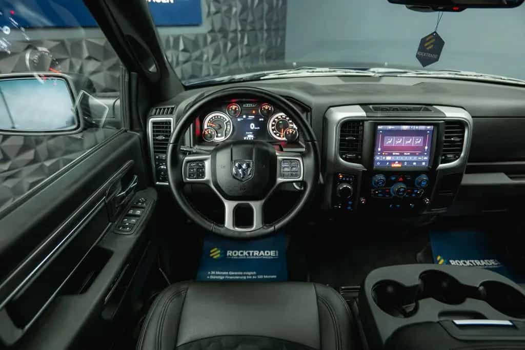 Dodge RAM 5.7 V8 HEMI 4x4 OFFROAD Night-Paket WARLOCK 05/2023-photo-30