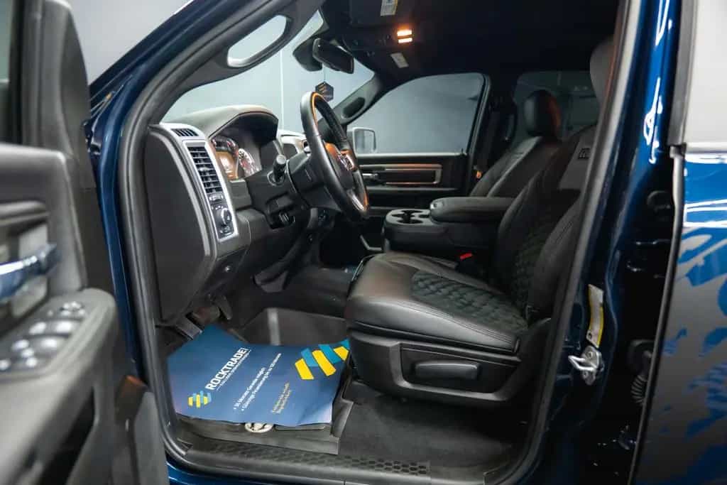 Dodge RAM 5.7 V8 HEMI 4x4 OFFROAD Night-Paket WARLOCK 05/2023-photo-36